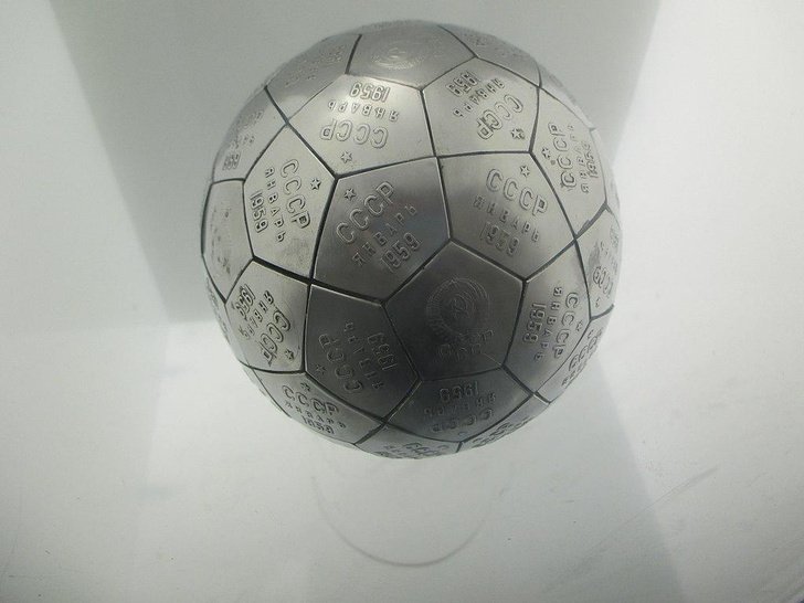 הירח — והנחיתה המוצלחת הראשונה